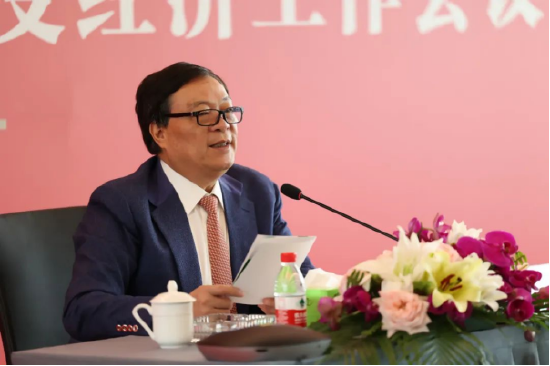 郑永刚离世后的杉杉股份:主业板块正处爬坡关键期,百亿帝国接班人如何抉择?