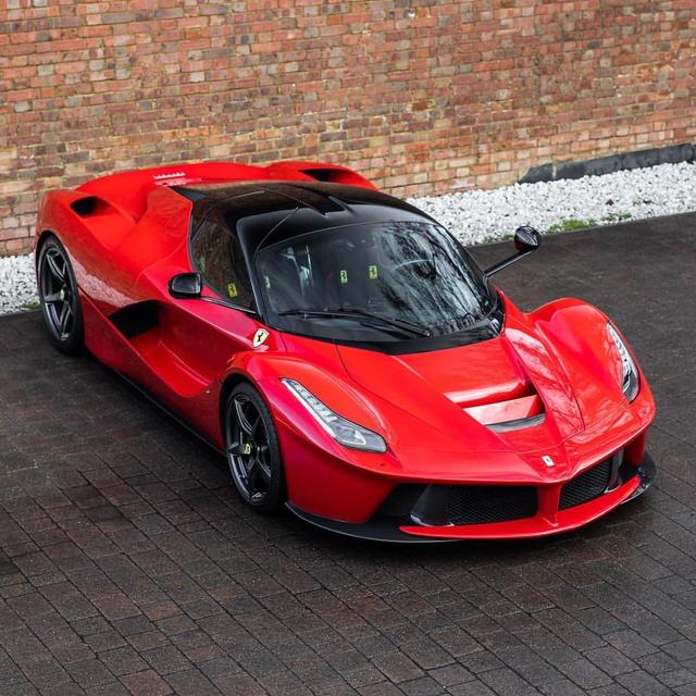 {六合彩}(法拉利的颜色是什么颜色为主)